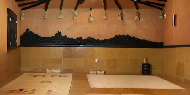 Qi Clay Sauna