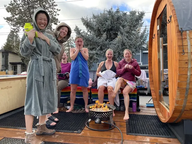 541 Social Club Contrast Sauna - Image 2