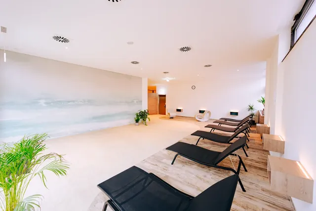 Sauna-Oase im Gartenhallenbad – Bild 2