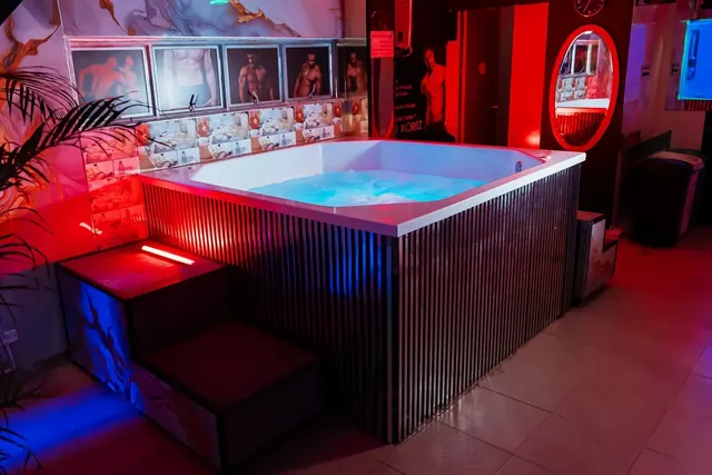 Saint Moritz Bogotá - Image 3