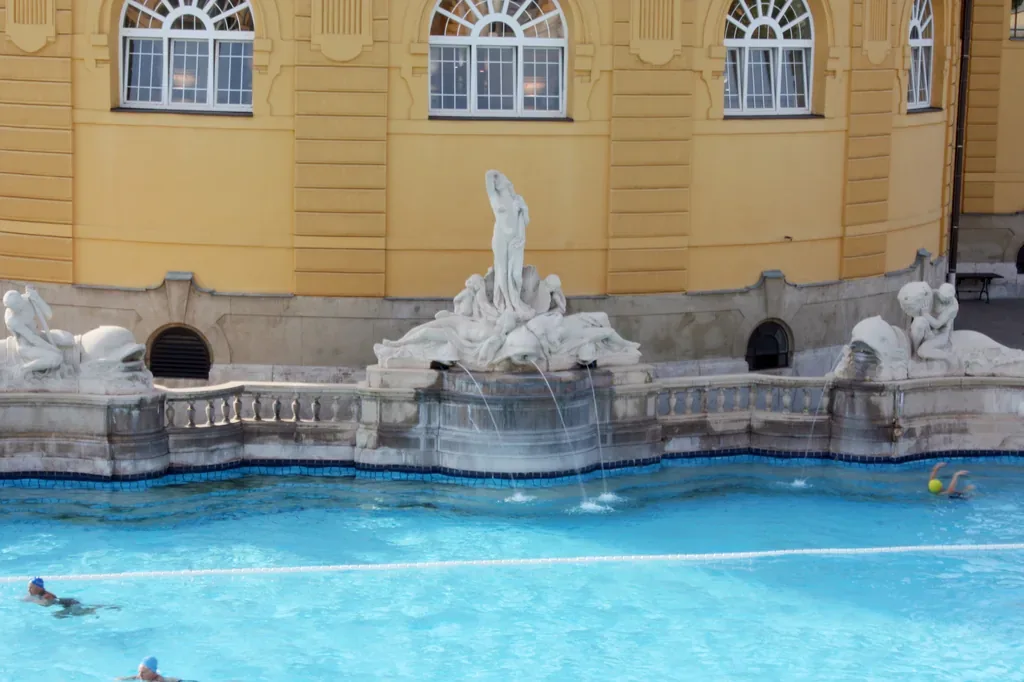 Széchenyi Gyógyfürdő és Uszoda, Budapest