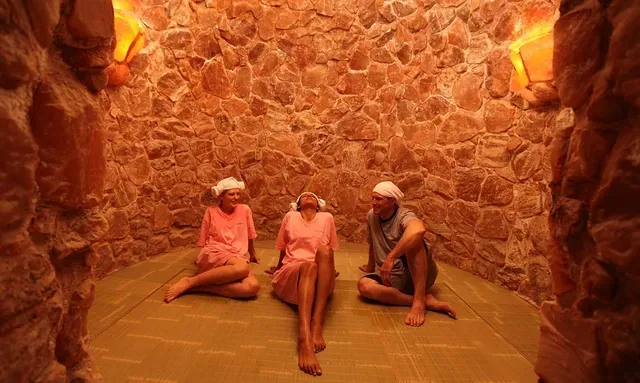 King Spa & Sauna - Image 2