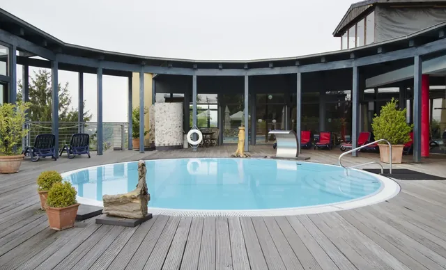 Marivent Sauna - Image 2