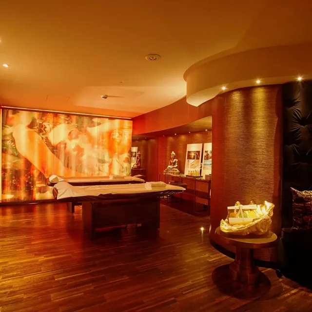 SAVOY Hotel Köln Day Spa - Image 3