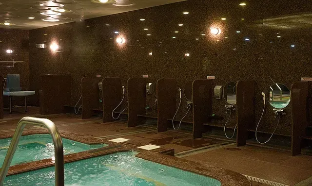 King Spa & Waterpark - Image 2