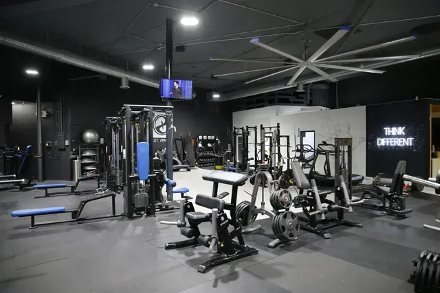 PARADIGM Gym Highland Park - Image 2
