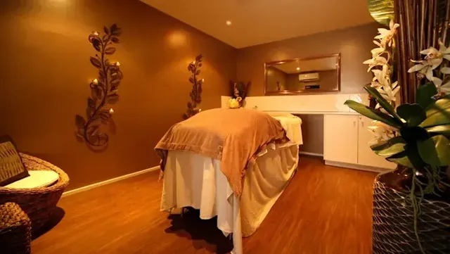 Cullen Bay Day Spa Infrared Sauna
