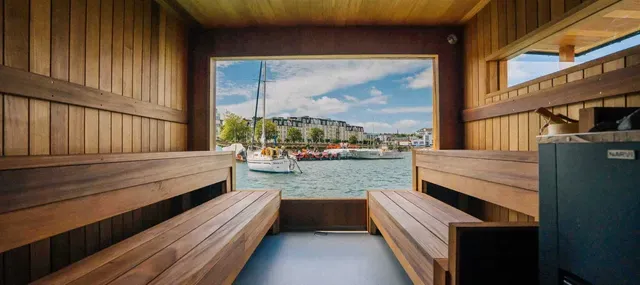 Helios Floating Sauna - Image 2