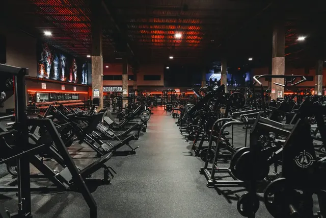 Powerhouse Gym Lee Trevino