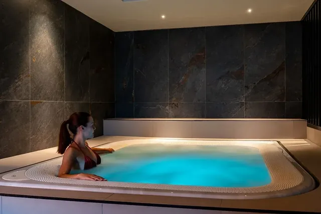 MH Florence Hotel & Spa - Image 2