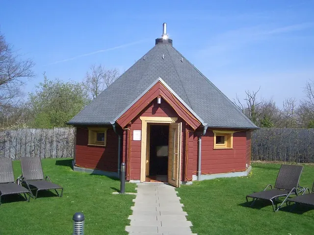Sport- und Wellnessbad Kelsterbach - Image 2