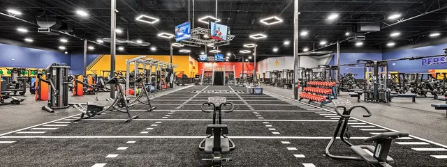Crunch Fitness North Fresno