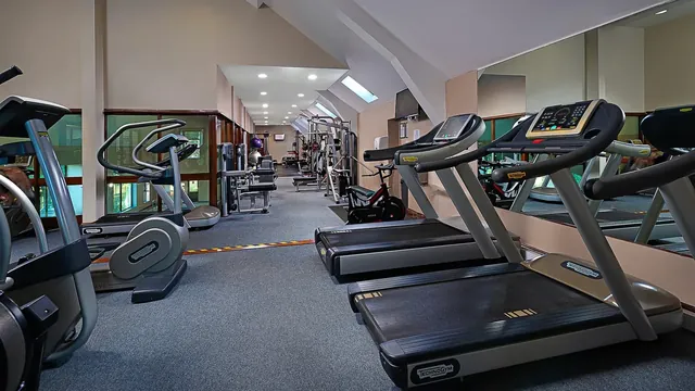 Oranmore Lodge Leisure Centre - Image 3