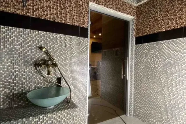 Cedar Lodge Sauna & Bar