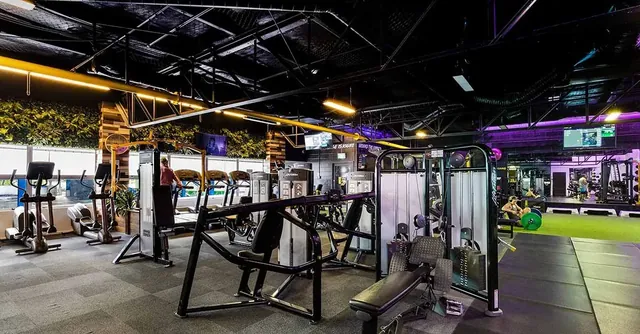 Flex Fitness Chartwell Mall Sauna