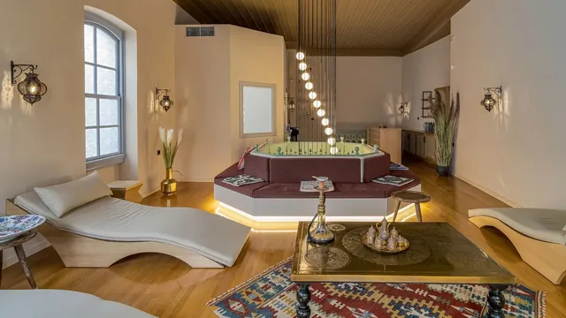Ishtar Hammam - Image 2