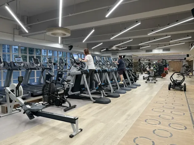 Waterfall Sport & Wellness – Island East Club - Image 2