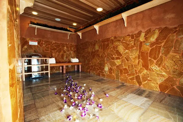 Herbal Spa, Sauna & Salon