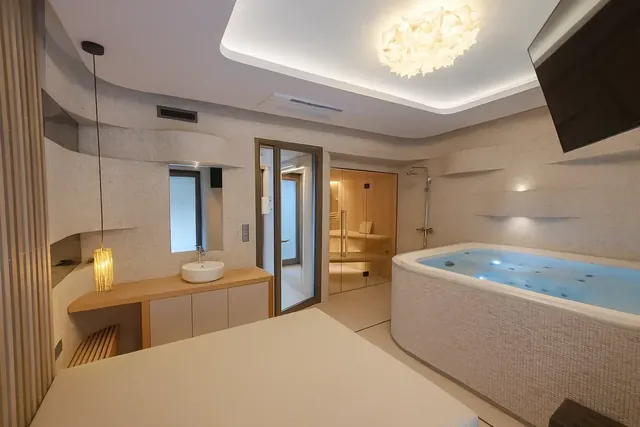 AWAM Private Wellness - Image 2