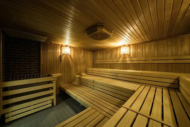 Hallenbad und Sauna Höttinger Au