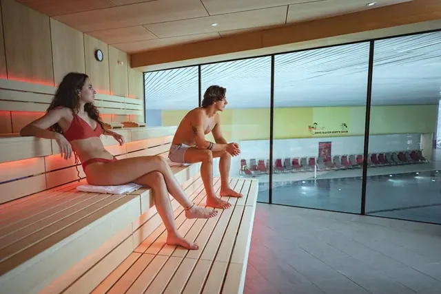 Hallenbad und Sauna Olympisches Dorf