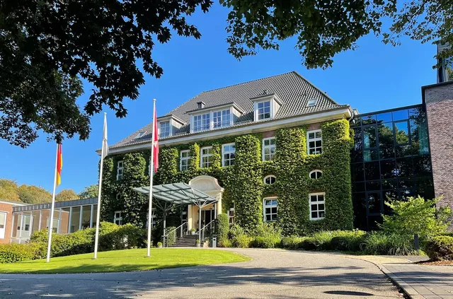 Romantik Hotel Kieler Kaufmann – Sanctum - Image 3