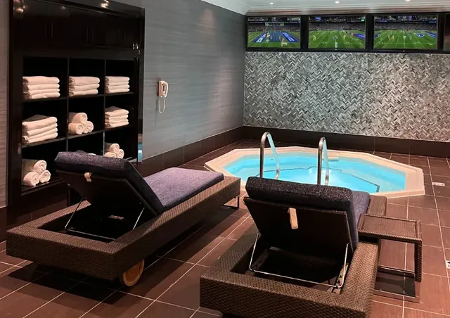 Oleksandra Spa & Salon at Treasure Island - Image 3