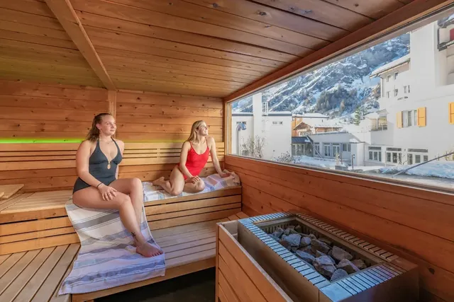 Therme 51° Day Spa