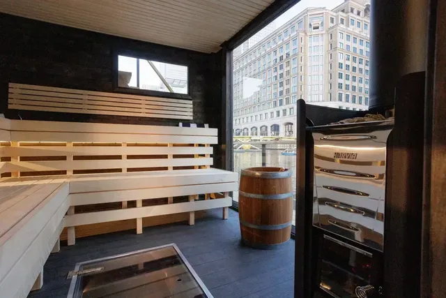 Skuna Sauna & Cold Plunge