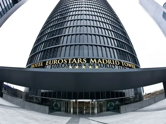 Eurostars Madrid Tower Spa - Image 3