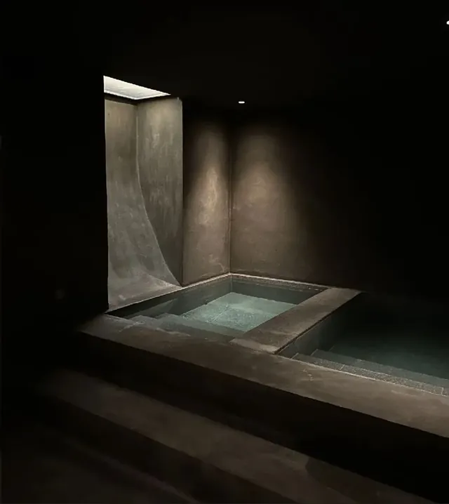 Riela Bathhouse - Image 2