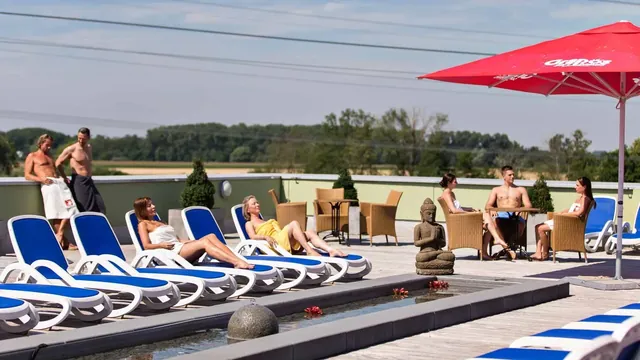 Pfitzenmeier Premium Resort Mannheim City Airport - Image 2