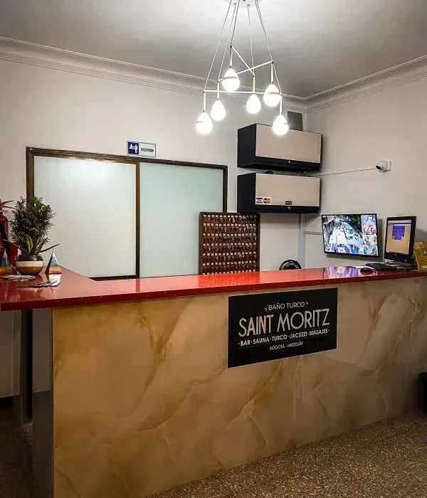 Saint Moritz Medellín - Image 3