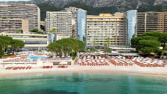 Le Méridien Beach Plaza