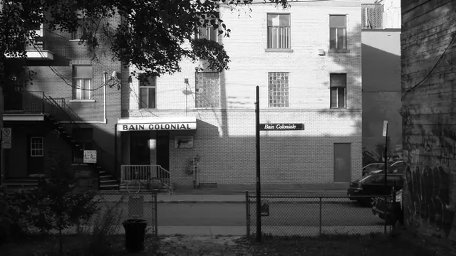 Bain Colonial