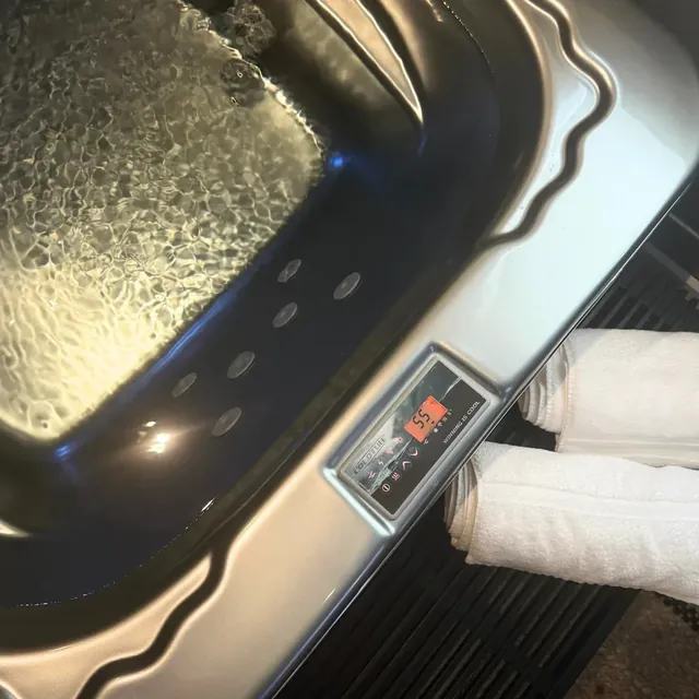 FORM Wellness Ozone Sauna Studio