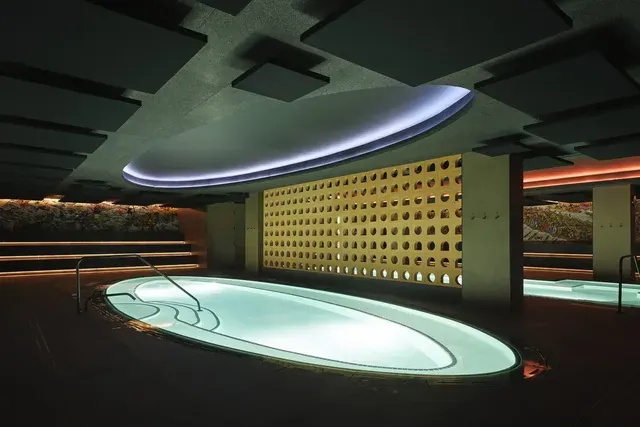 Bathhouse Atlantic Avenue - Image 2