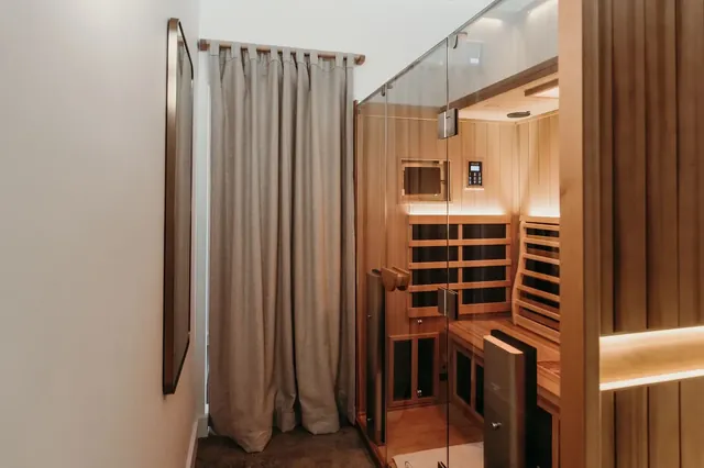 Zadig Infrared Sauna Studio - Image 3