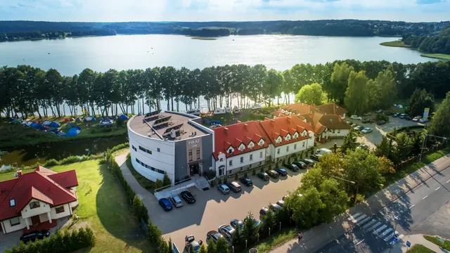 Hotel Ukiel Lakeside Saunas - Image 2