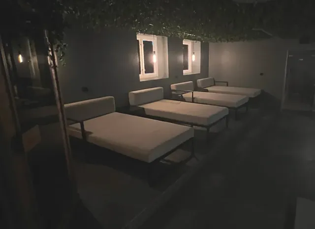 Quality Lounge Spa - Image 2