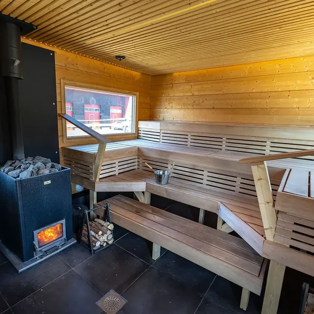Black Sauna