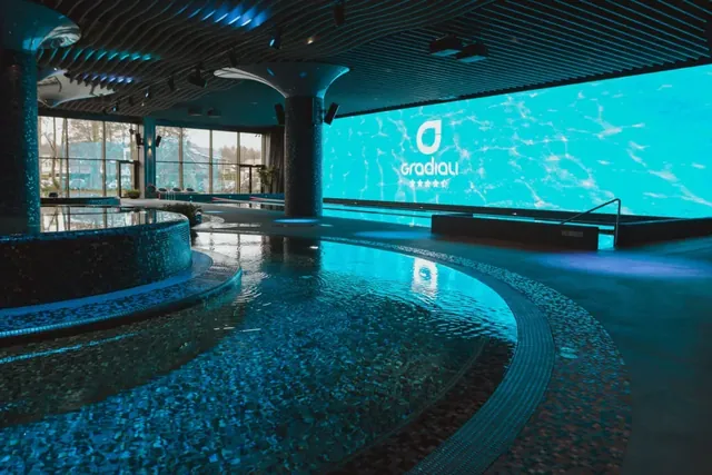 Gradiali Pool & Sauna Area