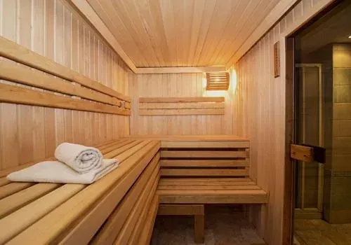 Little Italy Hostel Private Spa