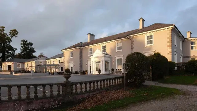 Elfordleigh Hotel, Golf & Country Club - Image 2