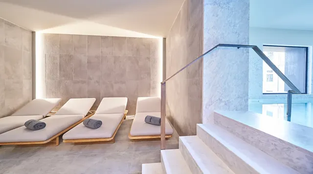 Mandalay Spa Flores - Image 2