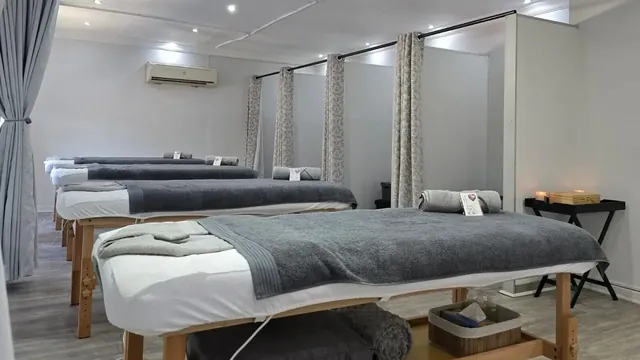 Zenglow Wellness Boutique Spa - Image 2