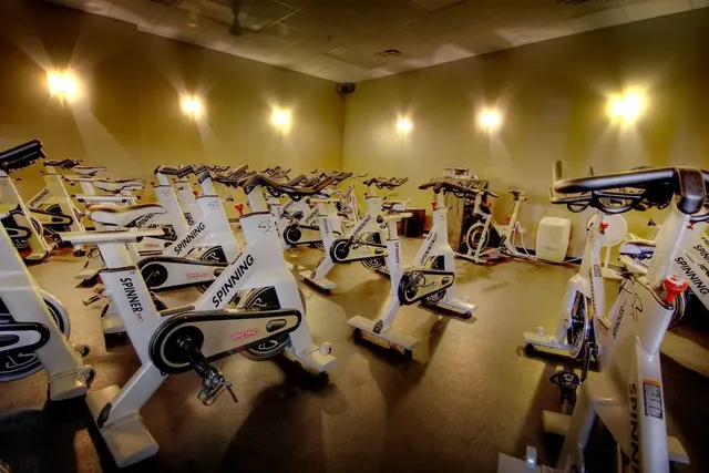 Gold's Gym Richmond (Arboretum) - Image 3