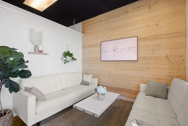 Salt & Light Wellness Riverside - Orangecrest - Image 3
