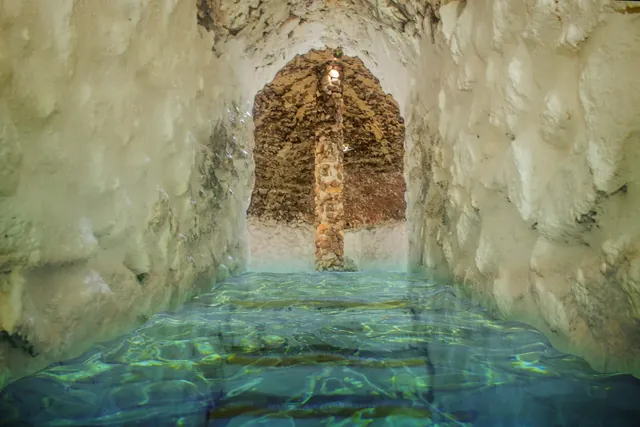 La Gruta Spa