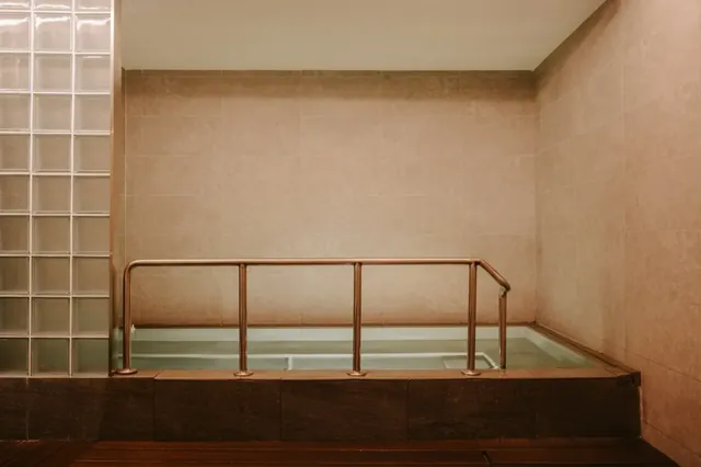 Sauna Bath House - Image 2